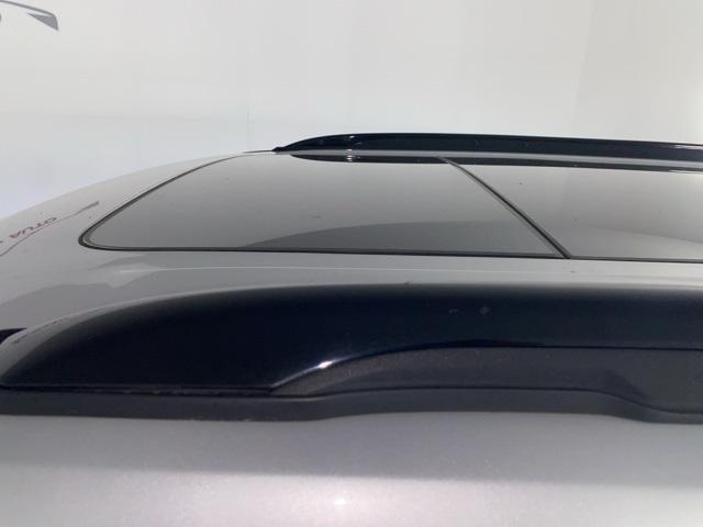 Photo of 2017 Ingot Silver Ford Explorer