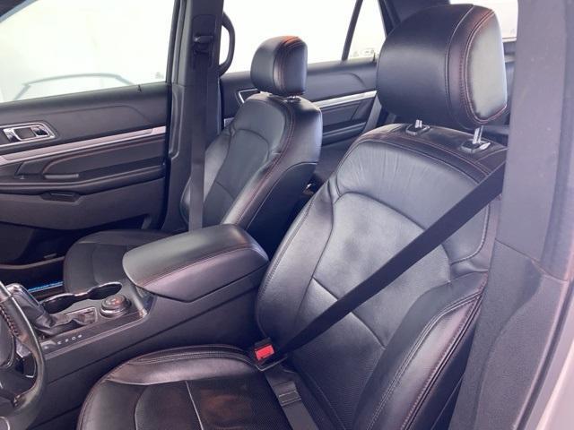 Photo of 2017 Ingot Silver Ford Explorer