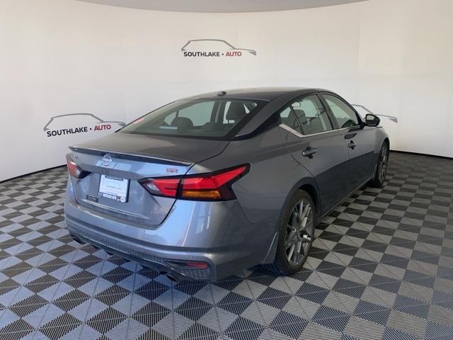 Photo of 2024 Gun Metallic Nissan Altima
