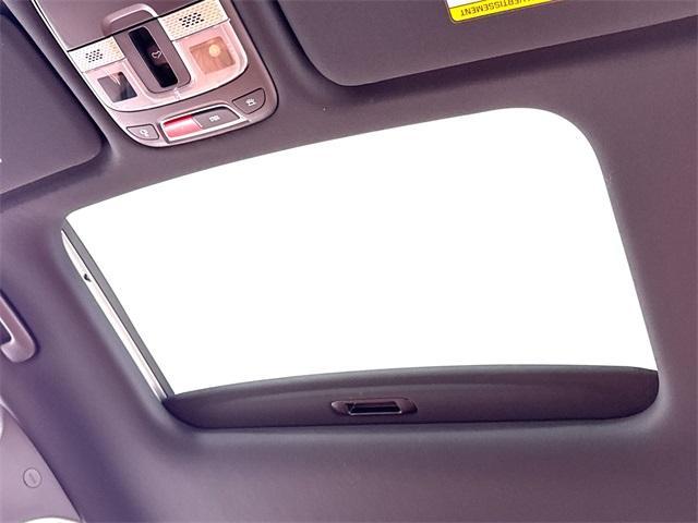 Photo of 2025 Ebony Black Kia Telluride