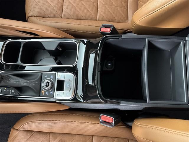 Photo of 2025 Ebony Black Kia Telluride