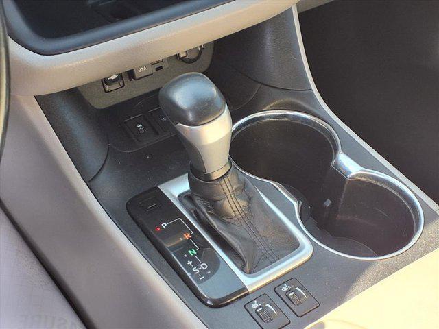 Photo of 2019 Celestial Silver Metallic Toyota Highlander