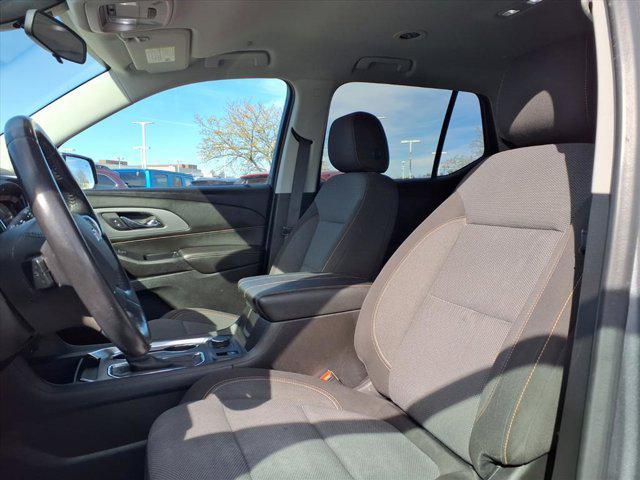 Photo of 2020 Satin Steel Metallic Chevrolet Traverse
