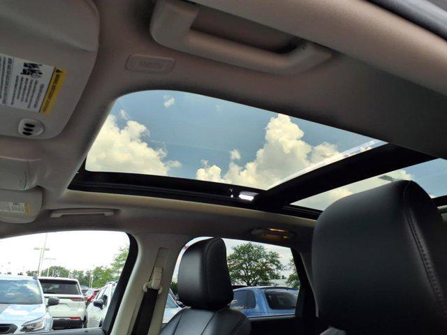 Photo of 2020 Iconic Silver Metallic Ford Edge