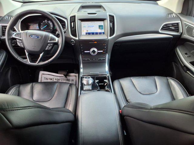 Photo of 2020 Iconic Silver Metallic Ford Edge