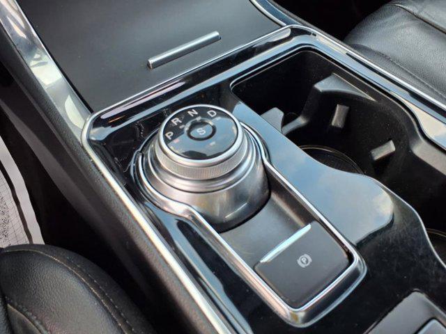 Photo of 2020 Iconic Silver Metallic Ford Edge