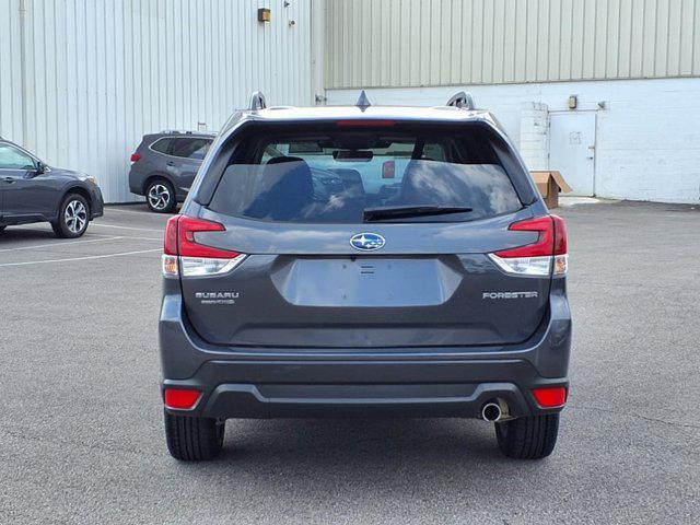 Photo of 2022 Magnetite Gray Metallic Subaru Forester