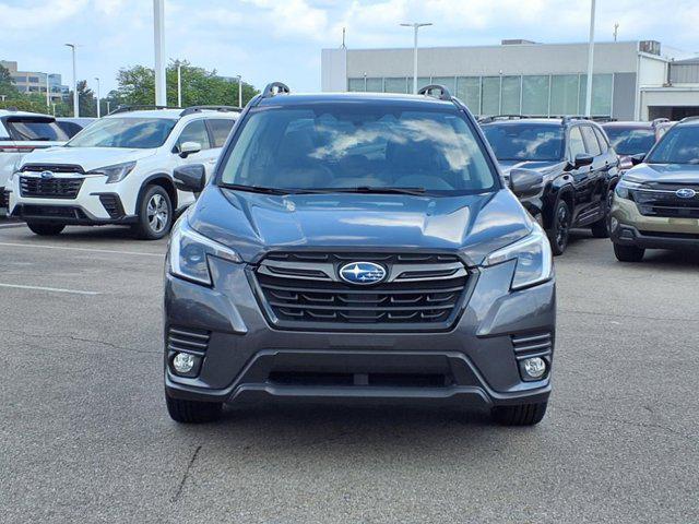 Photo of 2022 Magnetite Gray Metallic Subaru Forester