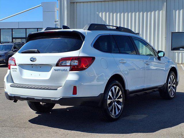 Photo of 2016 Crystal White Pearl Subaru Outback
