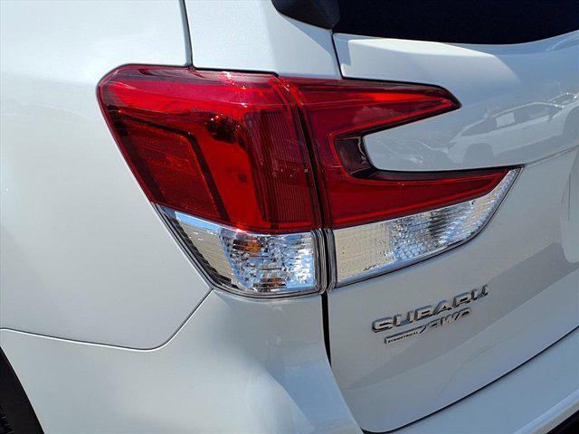 Photo of 2022 Crystal White Pearl Subaru Forester