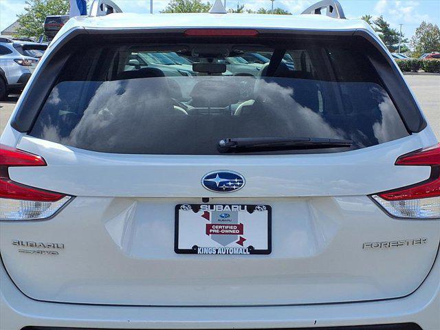 Photo of 2022 Crystal White Pearl Subaru Forester