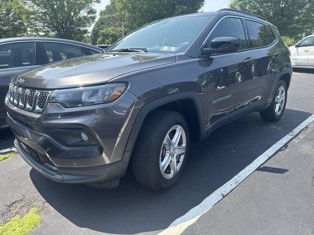 Photo of 2023 Granite Crystal Metallic Clearcoat Jeep Compass