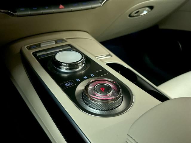 Photo of 2025 Uyuni White Genesis GV70