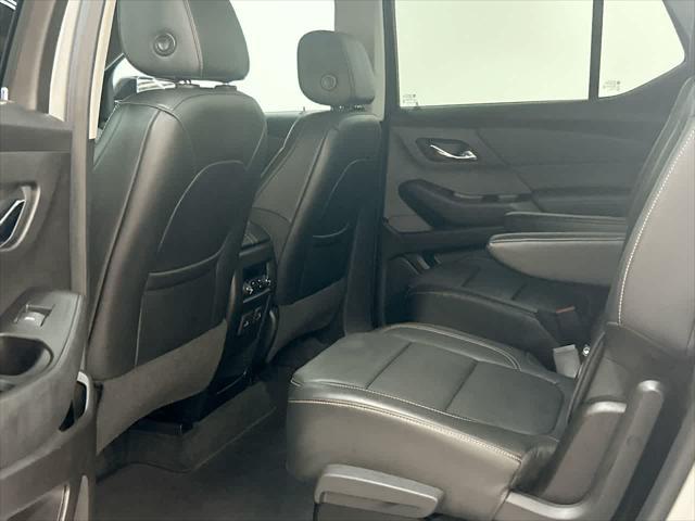 Photo of 2019 Silver Ice Metallic Chevrolet Traverse