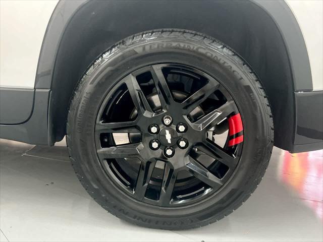 Photo of 2019 Silver Ice Metallic Chevrolet Traverse