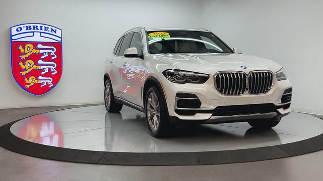 Photo of 2022 Mineral White Metallic BMW X5