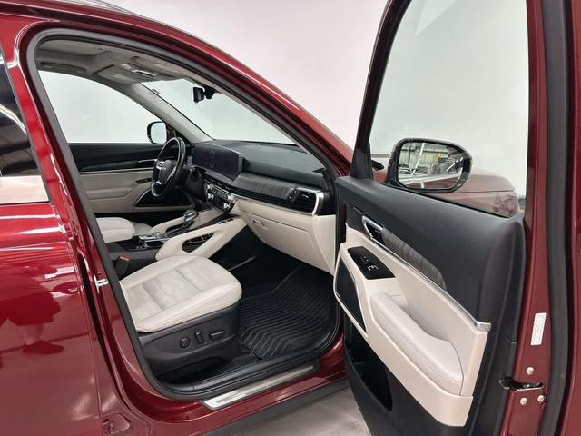 Photo of 2023 Dawning Red Kia Telluride