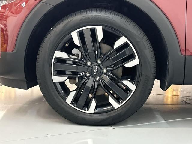 Photo of 2023 Dawning Red Kia Telluride
