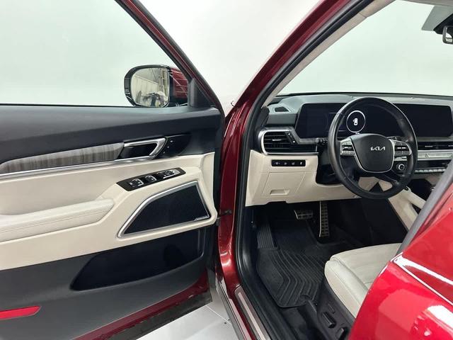 Photo of 2023 Dawning Red Kia Telluride