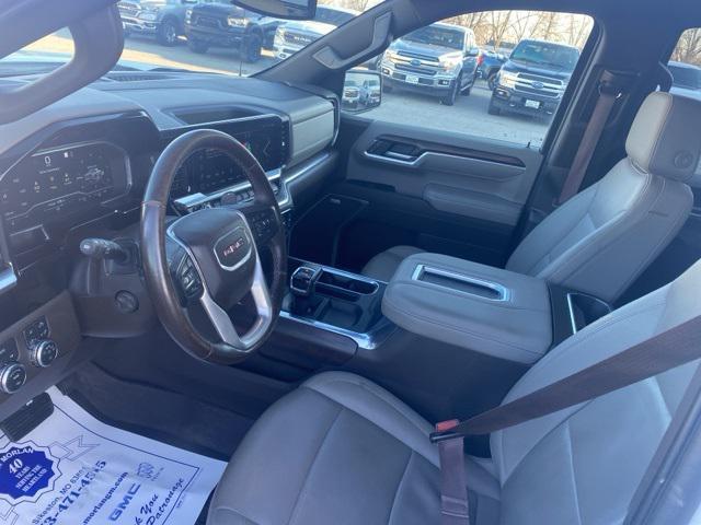 Photo of 2022 Summit White GMC Sierra 1500