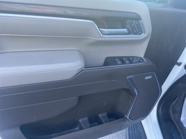 Photo of 2022 Summit White GMC Sierra 1500