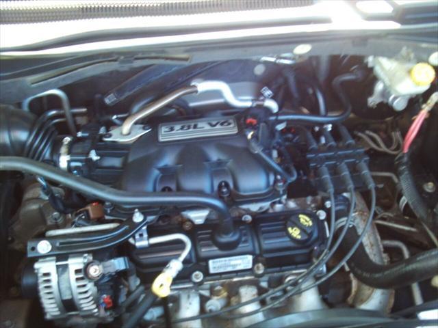 Photo of 2009 Champagne Volkswagen Routan