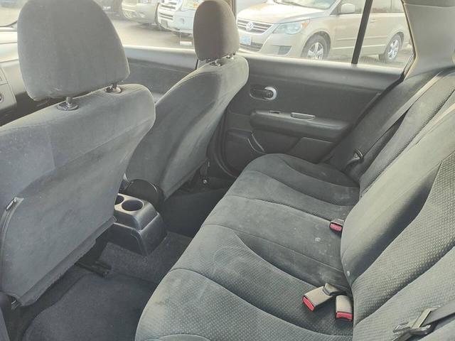 Photo of 2011 Blue Onyx Nissan Versa