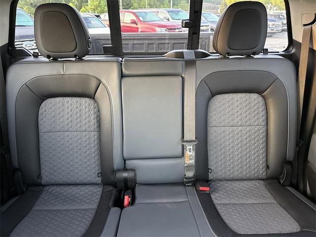 Photo of 2018 Summit White Chevrolet Colorado