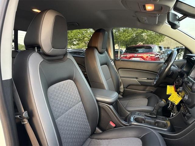 Photo of 2018 Summit White Chevrolet Colorado