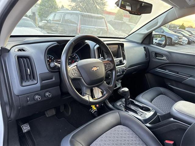 Photo of 2018 Summit White Chevrolet Colorado