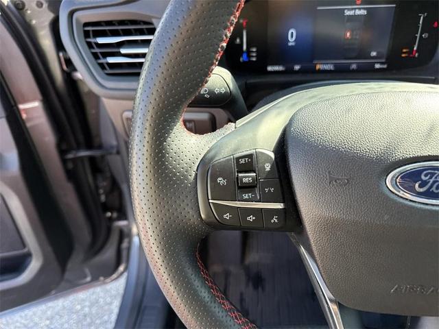 Photo of 2023 Carbonized Gray Metallic Ford Escape