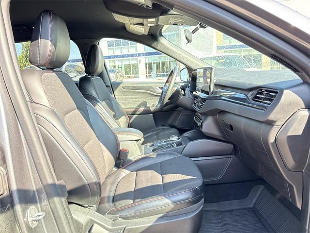 Photo of 2023 Carbonized Gray Metallic Ford Escape