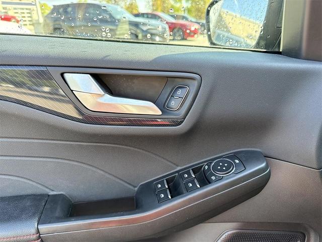 Photo of 2023 Carbonized Gray Metallic Ford Escape