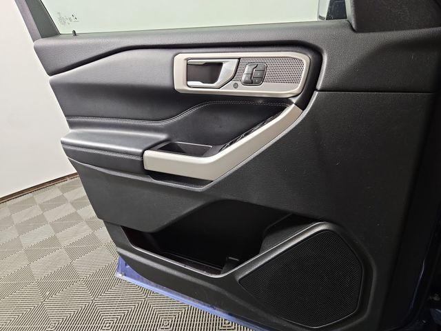 Photo of 2021 Blue Metallic Ford Explorer