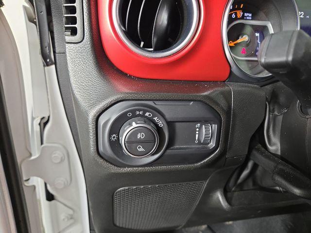 Photo of 2023 Bright White Clearcoat Jeep Gladiator