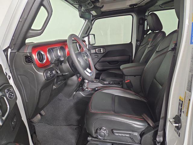 Photo of 2023 Bright White Clearcoat Jeep Gladiator