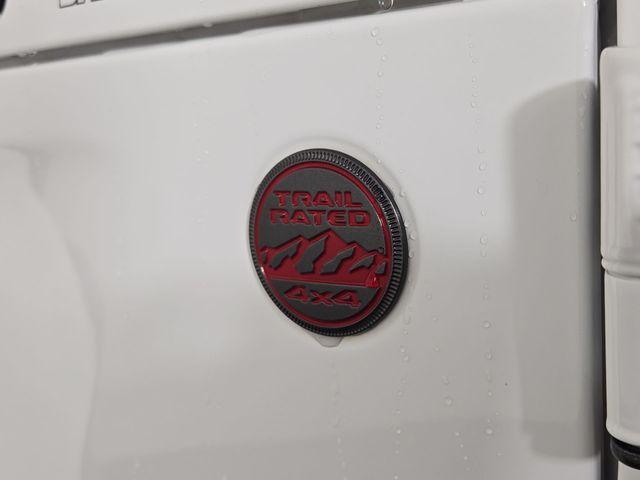 Photo of 2023 Bright White Clearcoat Jeep Gladiator
