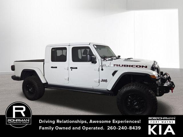 Photo of 2023 Bright White Clearcoat Jeep Gladiator