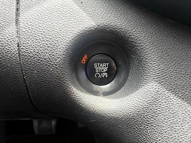 Photo of 2016 Pitch Black Clearcoat Dodge Dart