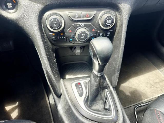 Photo of 2016 Pitch Black Clearcoat Dodge Dart