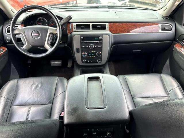 Photo of 2014 Onyx Black GMC Yukon