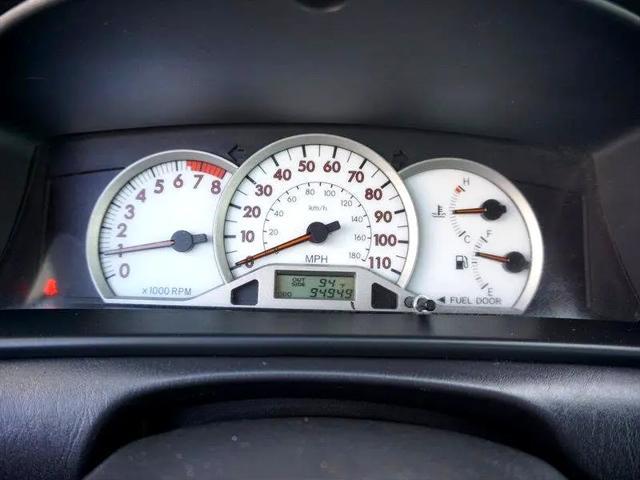 Photo of 2006 Silver Streak Mica Toyota Corolla