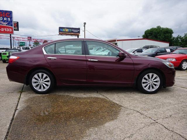 Photo of 2014 Basque Red Pearl II Honda Accord