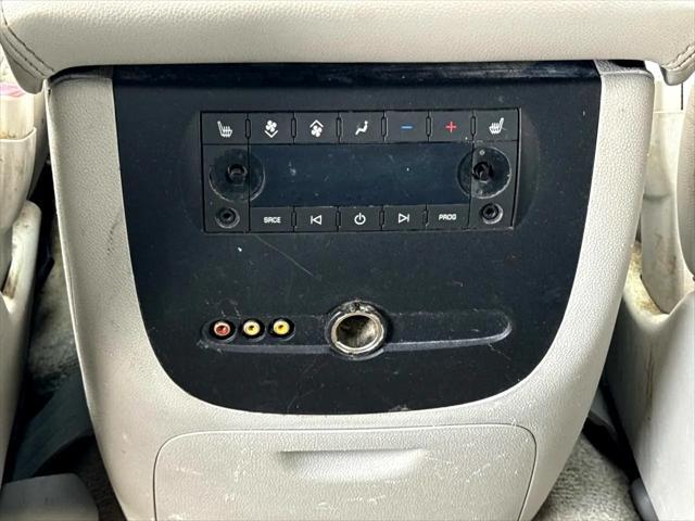 Photo of 2007 Dark Blue Metallic Chevrolet Suburban