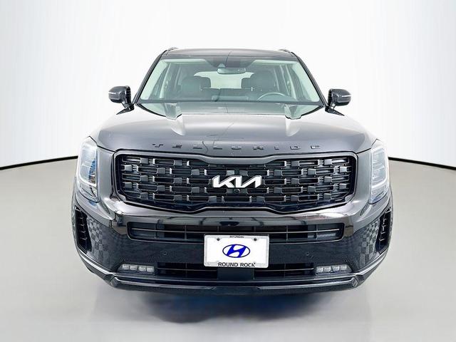 Photo of 2022 Black Kia Telluride