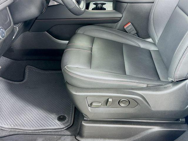 Photo of 2024 Summit White Chevrolet Tahoe