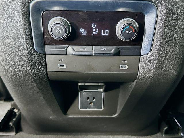 Photo of 2024 Summit White Chevrolet Tahoe
