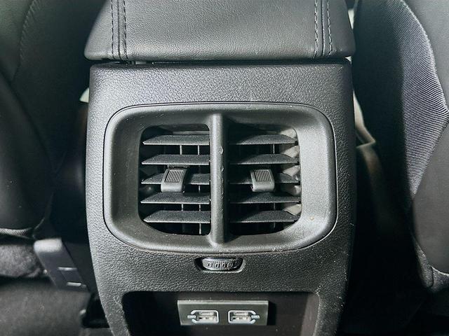 Photo of 2021 Diamond Black Jeep Cherokee