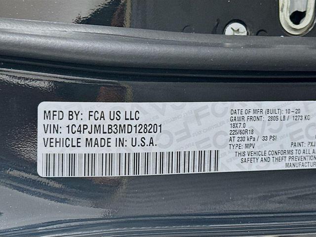 Photo of 2021 Diamond Black Jeep Cherokee