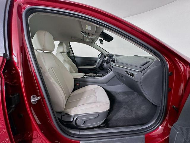 Photo of 2023 Red Hyundai SONATA